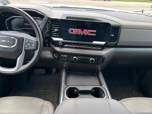Used 2024 GMC Sierra 2500 SLT w/ SLT Premium Package AWD/4WD image 10