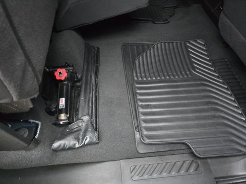 Used 2021 Chevrolet Silverado 1500 Custom RWD image 32