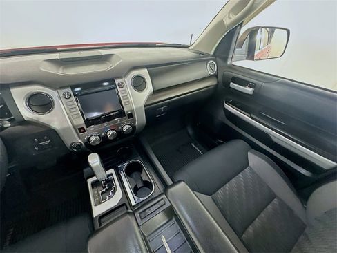 Used 2019 Toyota Tundra SR5 w/ SR5 Upgrade Package image 11