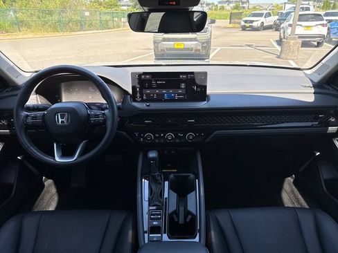 Used 2024 Honda Accord Touring image 13