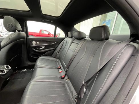 Used 2017 Mercedes-Benz E 300 4MATIC image 29