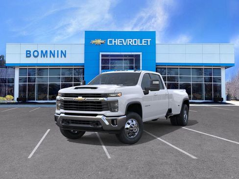 New 2026 Chevrolet Silverado 3500 LT image 8