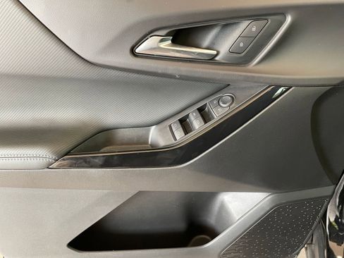 Used 2025 Chevrolet Equinox LT image 20