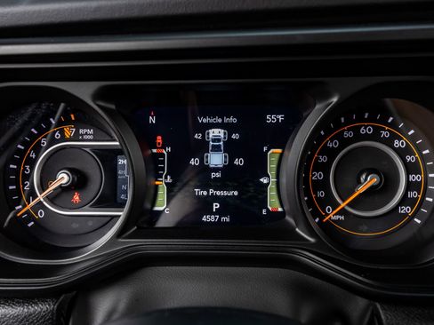 Used 2025 Jeep Gladiator Rubicon image 19