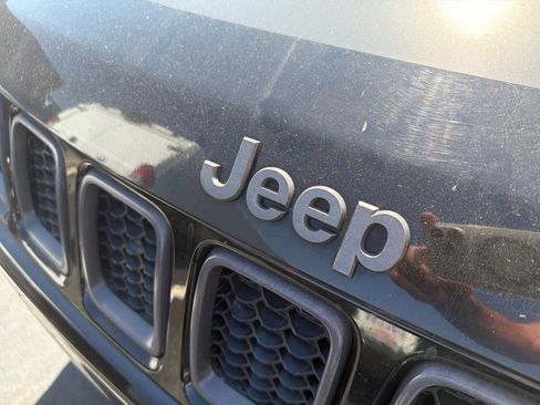 Used 2021 Jeep Compass Trailhawk w/ Convenience Group AWD/4WD image 16