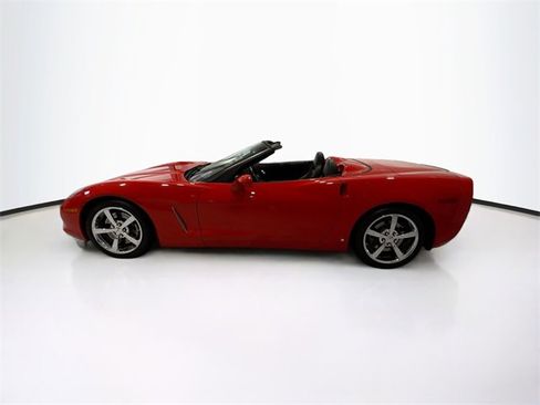Used 2009 Chevrolet Corvette Convertible w/ Preferred Equipment Group image 4