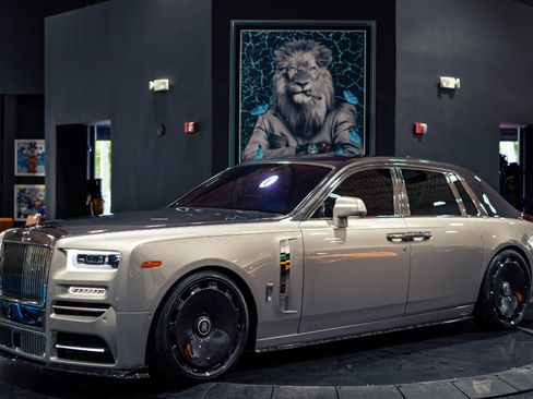 Used 2018 Rolls-Royce Phantom Sedan RWD image 1