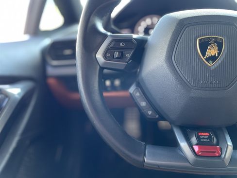 Used 2015 Lamborghini Huracan LP 610-4 AWD/4WD image 26