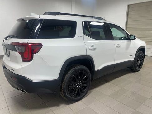 Used 2022 GMC Acadia SLE image 6