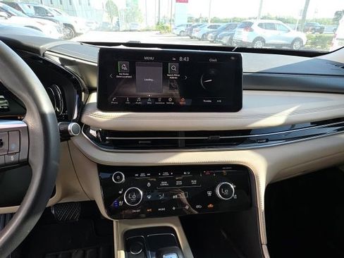Used 2023 INFINITI QX60 Luxe FWD image 18