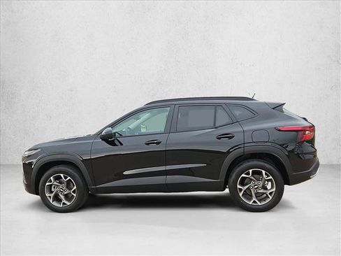 New 2026 Chevrolet Trax LT w/ LT Convenience Package FWD image 5