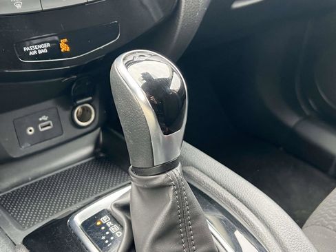 Used 2022 Nissan Rogue Sport S image 30