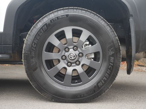 Used 2025 Toyota Land Cruiser AWD/4WD image 19