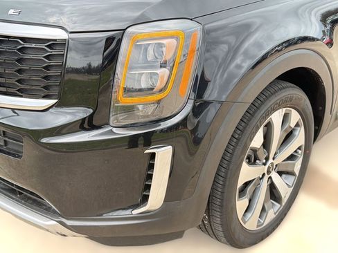 Used 2022 Kia Telluride EX w/ EX Premium Package image 11