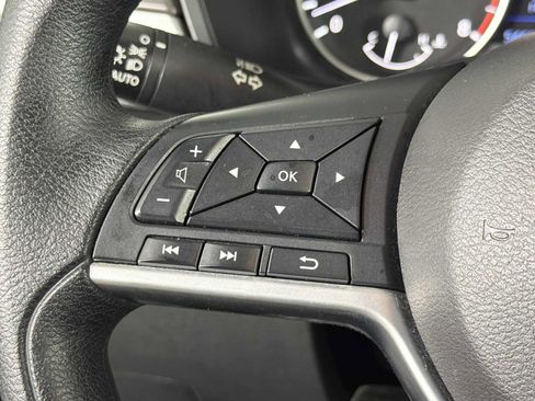 Used 2024 Nissan Altima 2.5 SV AWD/4WD image 23