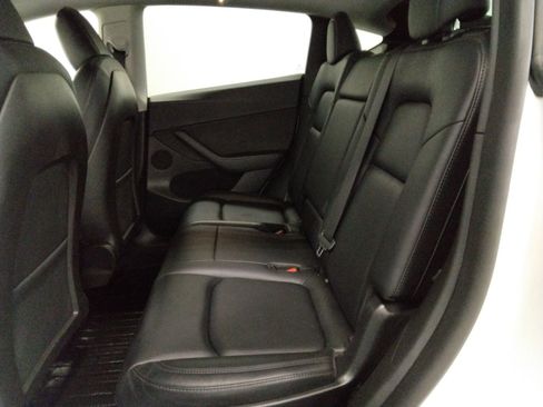 Used 2023 Tesla Model Y Long Range image 35