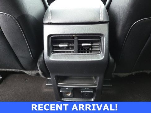 Used 2019 Ford Edge Titanium w/ Canadian Touring Package image 45