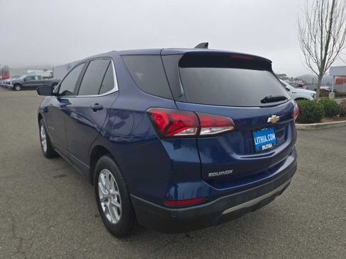 Used 2022 Chevrolet Equinox LT w/ Driver Convenience Package image 3