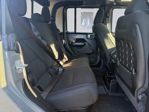 Used 2021 Jeep Gladiator Rubicon image 19