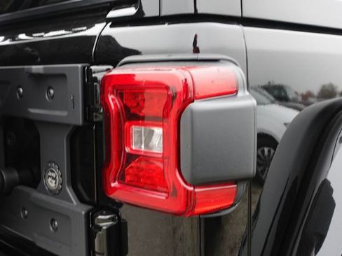 New 2026 Jeep Wrangler Unlimited Rubicon w/ Technology Group image 9