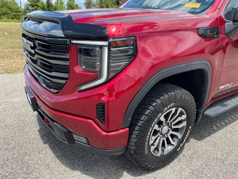Used 2023 GMC Sierra 1500 AT4 w/ AT4 Preferred Package AWD/4WD image 11