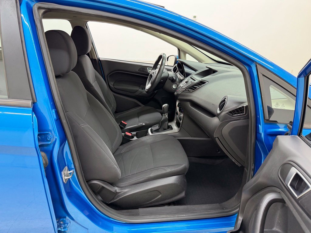 Used 2015 Ford Fiesta SE FWD image 10