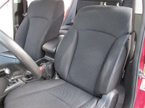 Used 2013 Subaru Impreza 2.0i image 10