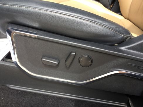 Used 2022 Ford F150 Lariat image 11