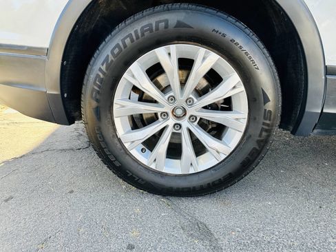 Used 2019 Volkswagen Tiguan S image 26
