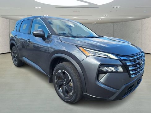 Used 2024 Nissan Rogue SV image 6