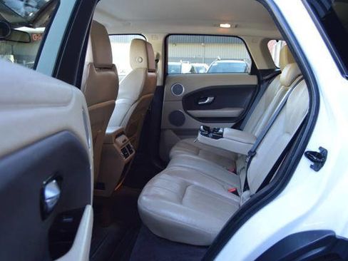 Used 2016 Land Rover Range Rover Evoque SE image 46