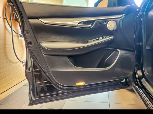 Used 2023 INFINITI QX50 Luxe AWD/4WD image 19