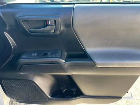 Used 2020 Toyota Tacoma SR5 image 12