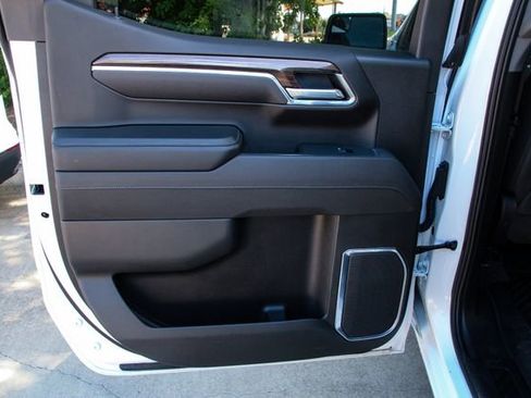 Used 2025 Chevrolet Silverado 1500 LT image 36