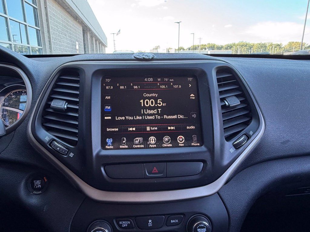 Used 2016 Jeep Cherokee Limited AWD/4WD image 14