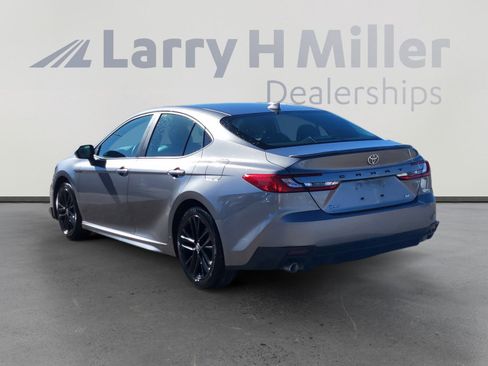 Certified 2025 Toyota Camry SE image 3