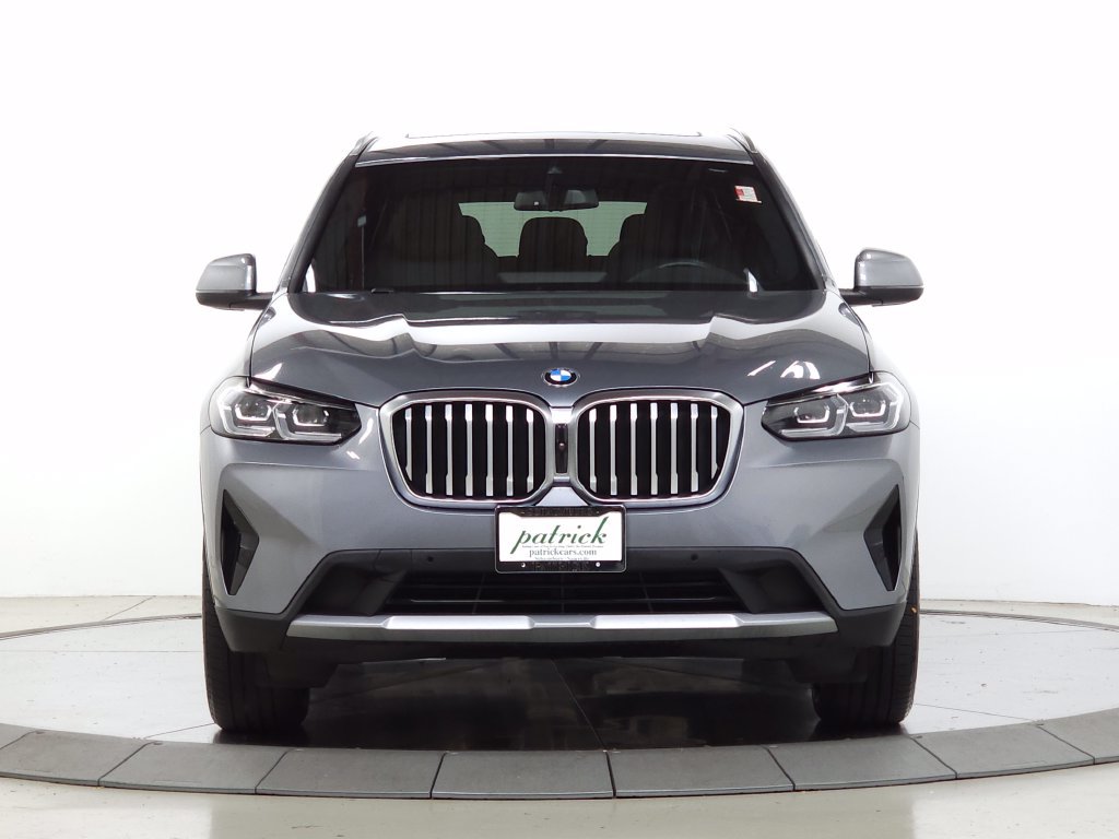 Used 2024 BMW X3 xDrive30i w/ Premium Package w/ZPA AWD/4WD image 2