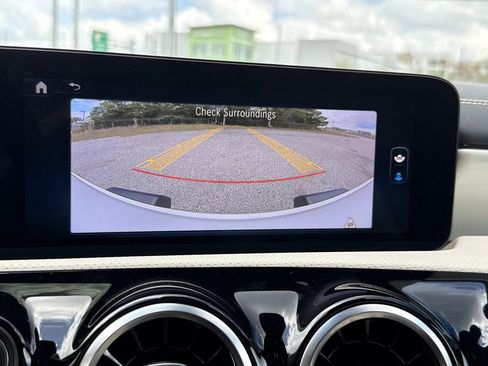 Used 2025 Mercedes-Benz CLA 250 image 32