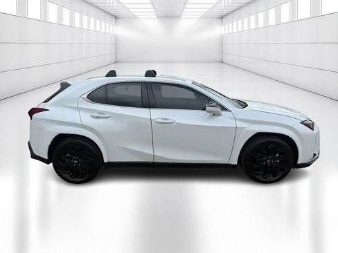 Used 2025 Lexus UX 300h AWD w/ Accessory Package (Z1) image 4
