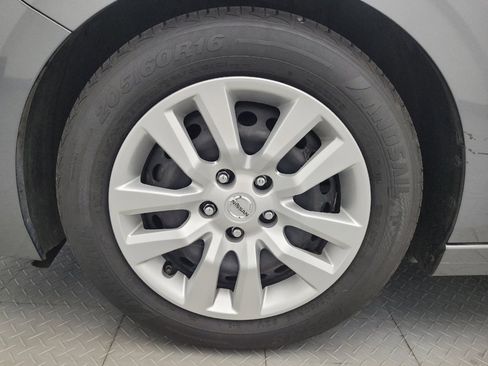 Used 2024 Nissan Sentra S FWD image 31