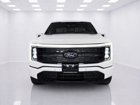 Used 2024 Ford F150 Lightning Platinum AWD/4WD image 4