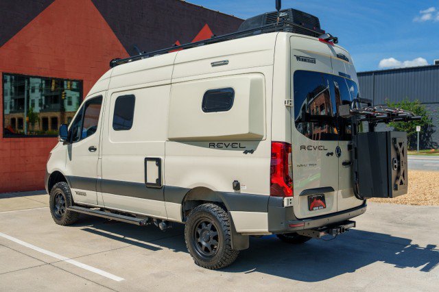 Used 2020 Mercedes-Benz Sprinter 2500 image 7