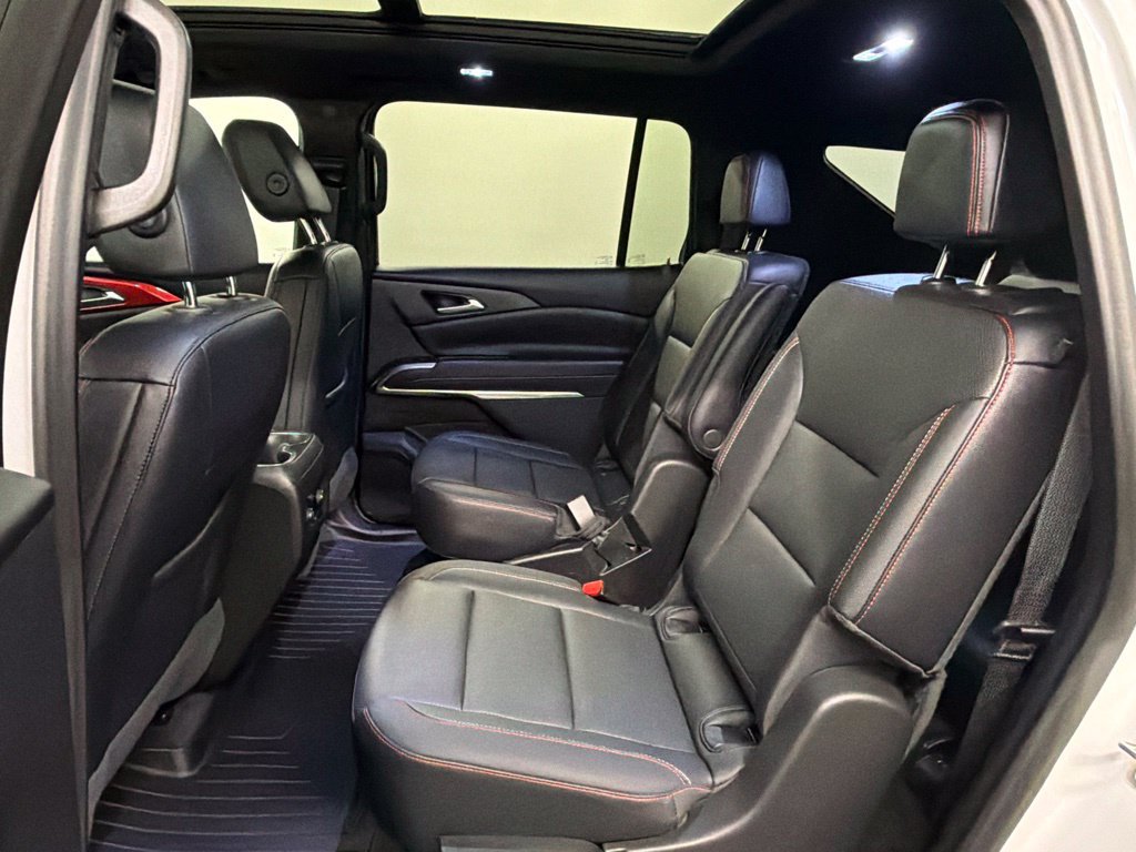 Used 2024 Chevrolet Traverse Z71 AWD/4WD image 33