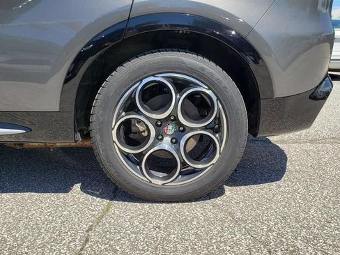 Used 2024 Alfa Romeo Tonale Ti AWD/4WD image 11