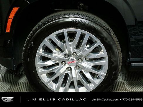Used 2025 GMC Yukon XL Denali w/ Sun & Power Step Package AWD/4WD image 39