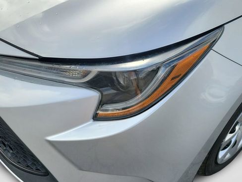Used 2022 Toyota Corolla LE image 9