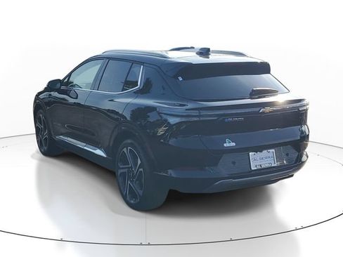 Certified 2024 Chevrolet Equinox EV LT FWD image 3