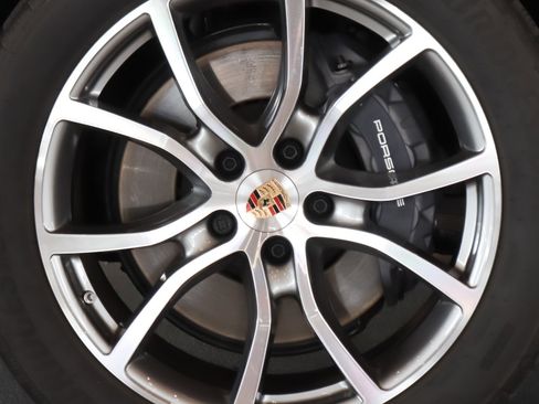 Certified 2026 Porsche Cayenne AWD/4WD image 29