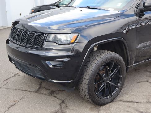 Used 2018 Jeep Grand Cherokee Altitude image 6