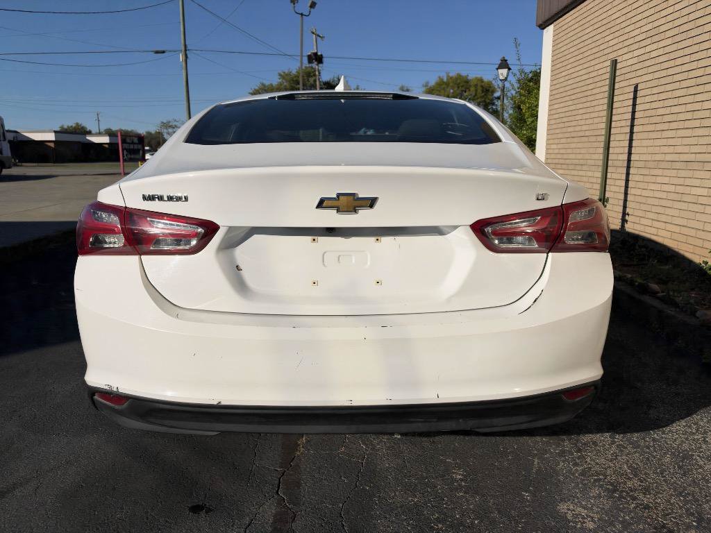 Used 2021 Chevrolet Malibu LT FWD image 4